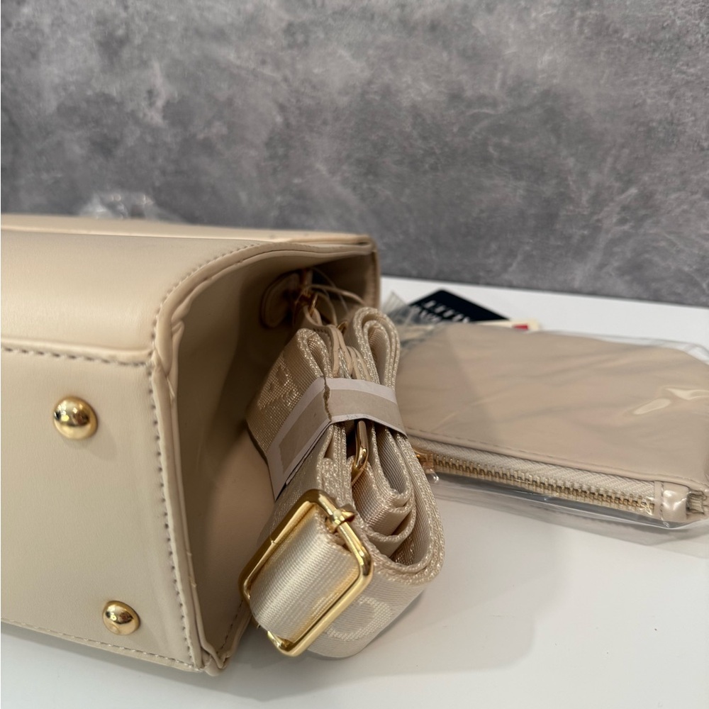 Valentino Orlandi Cream Crossbody Bag - Picture 7 of 10